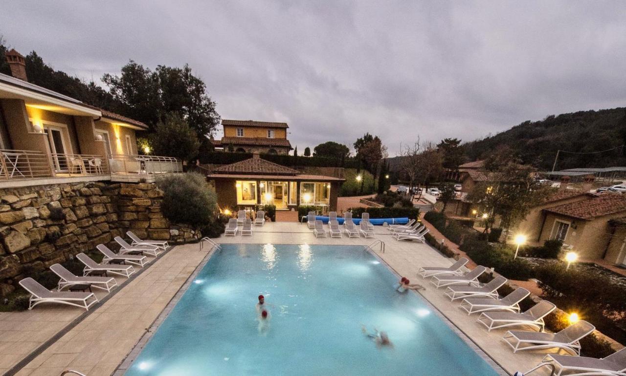 Apartments In Residence With Swimming Pool In Monteverdi Marittimo Ngoại thất bức ảnh